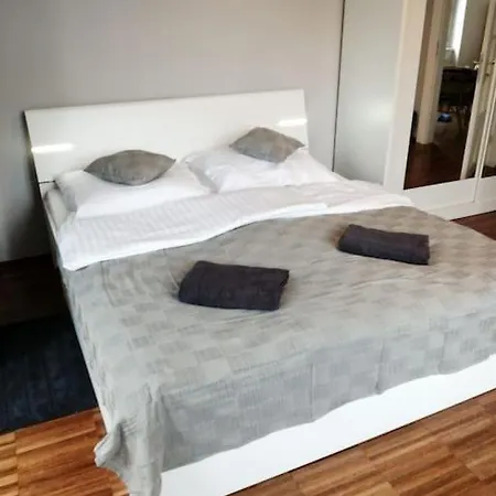 2 Bedrooms Close Vysehrad - Congress Centrum Prága
