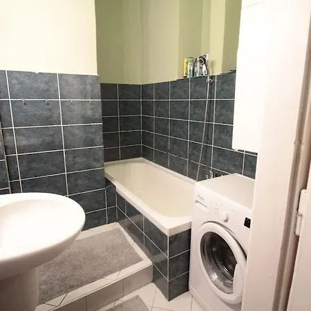 2 Bedrooms Close Vysehrad - Congress Centrum Apartman Prága