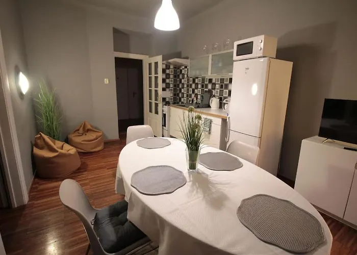 2 Bedrooms Close Vysehrad - Congress Centrum Daire *