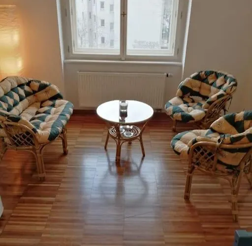 2 Bedrooms Close Vysehrad - Congress Centrum Daire Prag