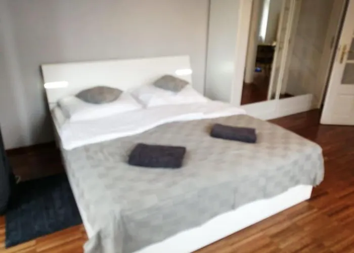 2 Bedrooms Close Vysehrad - Congress Centrum Daire *