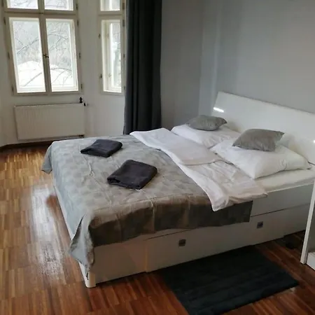 2 Bedrooms Close Vysehrad - Congress Centrum Lägenhet Prag